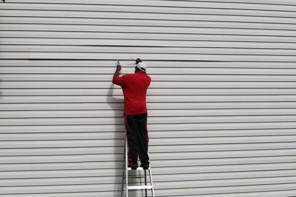Loose Siding Repair in Little Elm