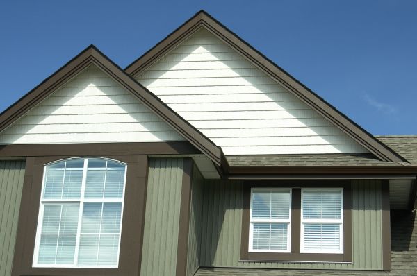 Cost of Vertical Vinyl Siding Repair in Little Elm